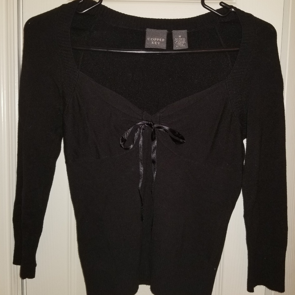 Black 3/4 sleeve light weight sweater